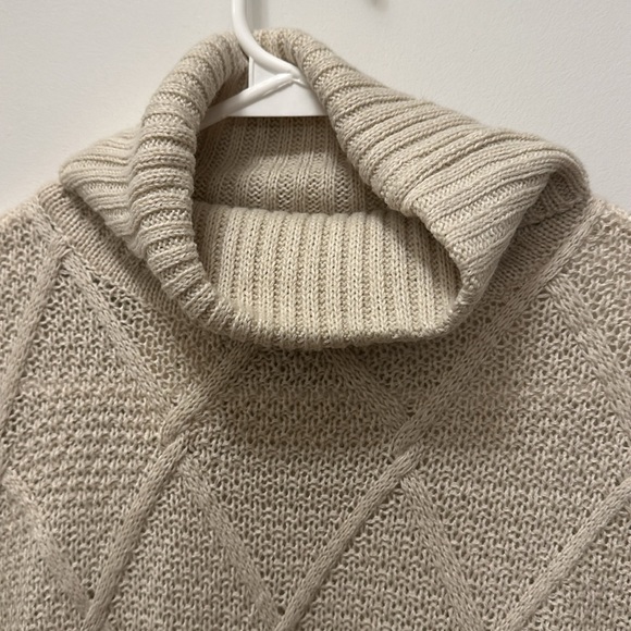 NWT Pink Rose Sweater - Small - Picture 2 of 9